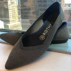 Rothy’s Size 6 Grey & Black Pointed Toe Flats
